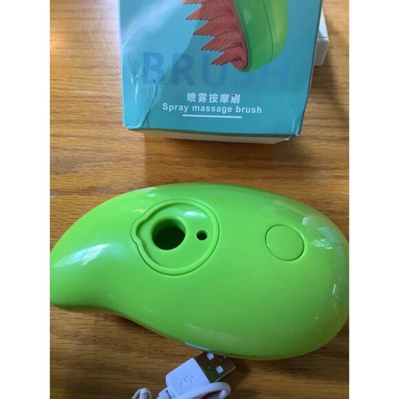 Pet Cleaning Steam Brush Cat Shedding Dog Spritz Comb NIB - Picture 2 of 5